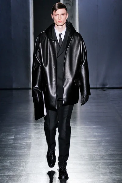 Look 24